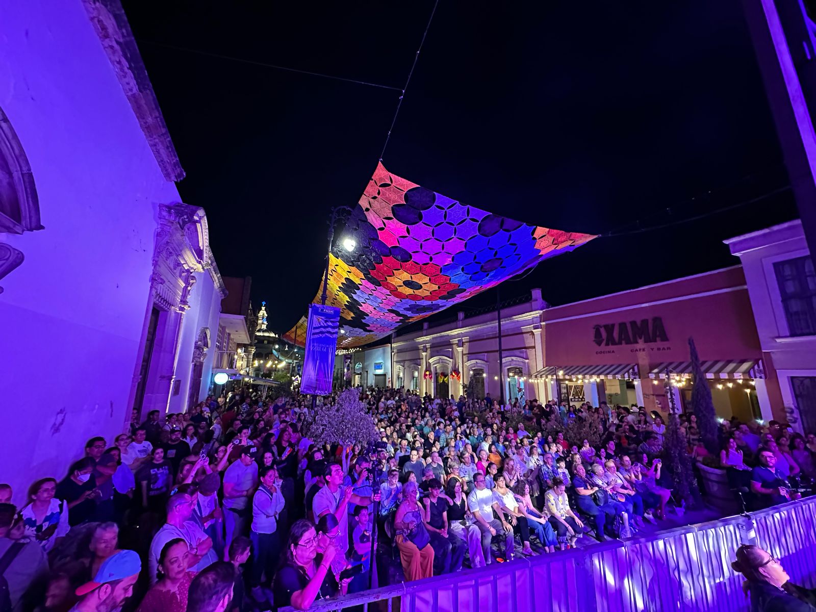 ¡OH DIOSAS!, PUSIERON A CANTAR A TODO PULMÓN AL PÚBLICO DEL CORREDOR CULTURAL CARRANZA