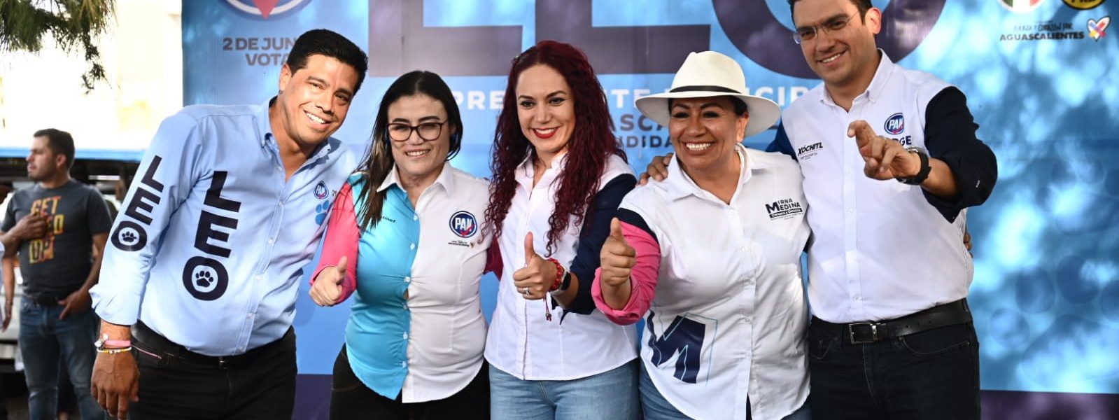 AGRADECE LEO MONTAÑEZ EL APOYO DE LAS FAMILIAS DE LA COLONIA REENCUENTRO
