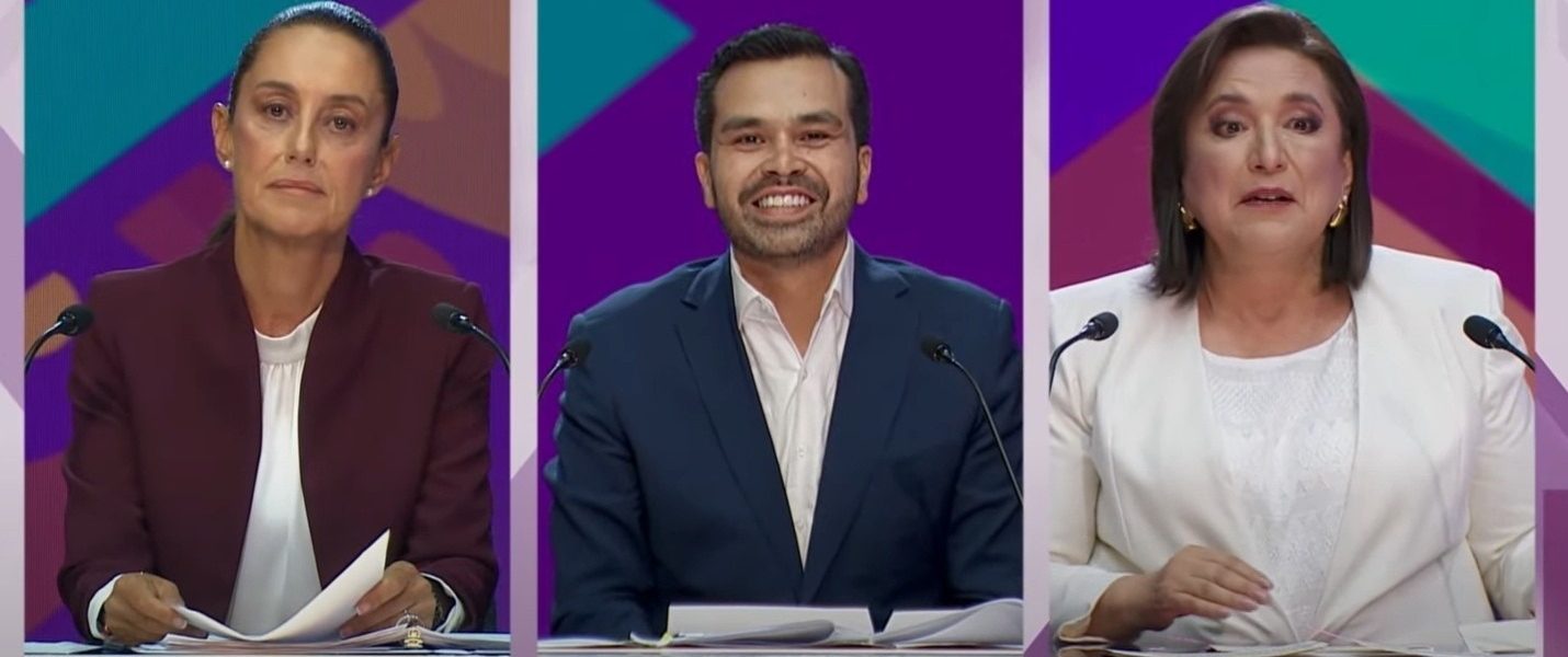 Un debate, dos mujeres y un hombre de pilón
