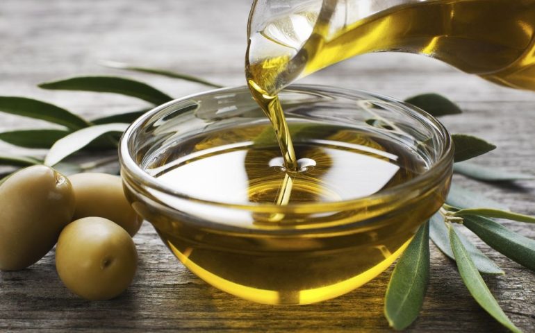¿Qué pasa si tomo aceite de oliva todos los días?