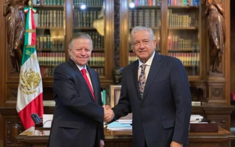 AMLO acusa de «venganza» investigación contra Zaldívar