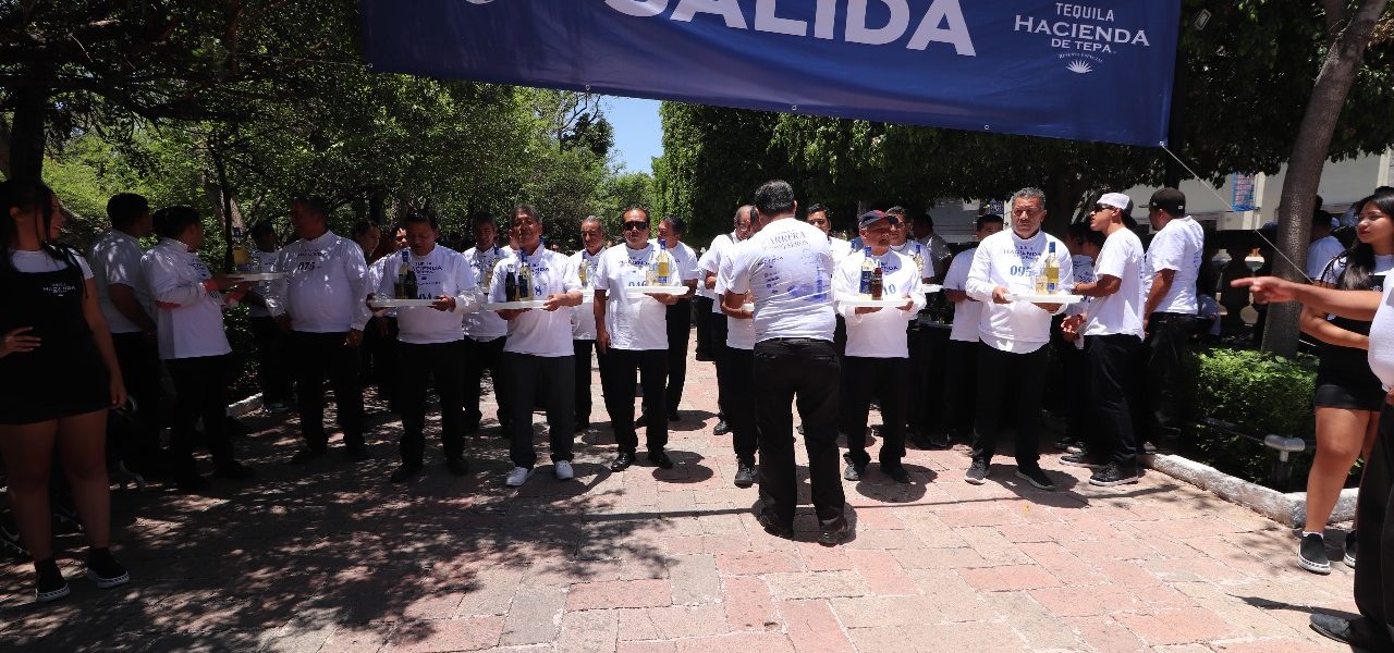 SE LLEVÓ A CABO LA TRADICIONAL CARRERA DE MESEROS