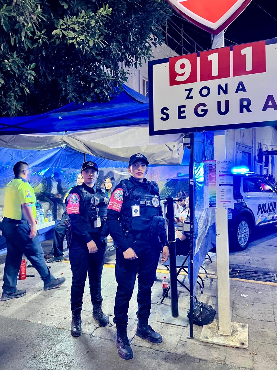 POLICÍA ROSA CUIDA DE LAS MUJERES EN LA FERIA NACIONAL DE SAN MARCOS
