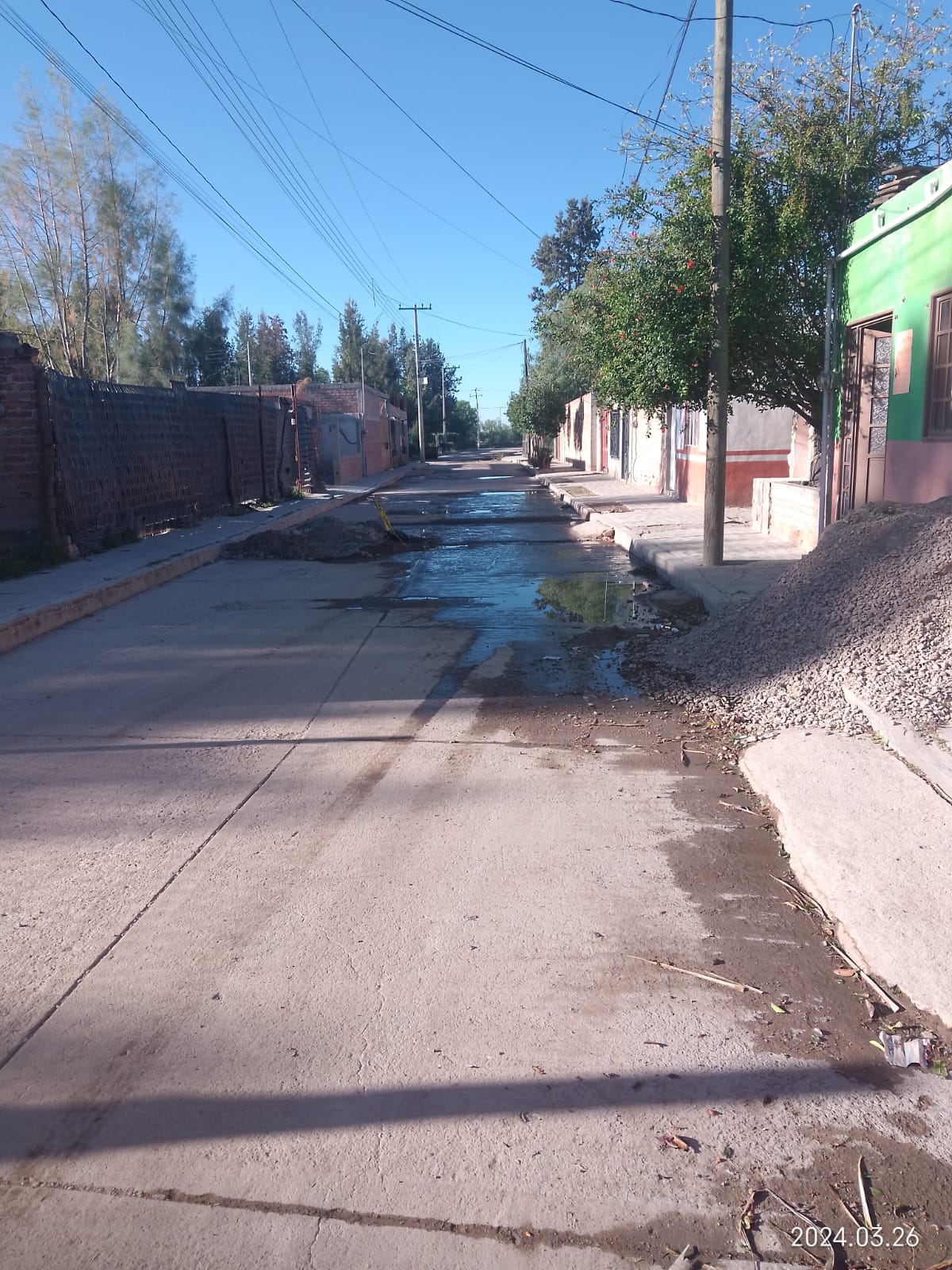 ¡COCA COLA EN VEZ DE AGUA! RINCON DE ROMOS ATRAPADO EN AGUAS NEGRAS»