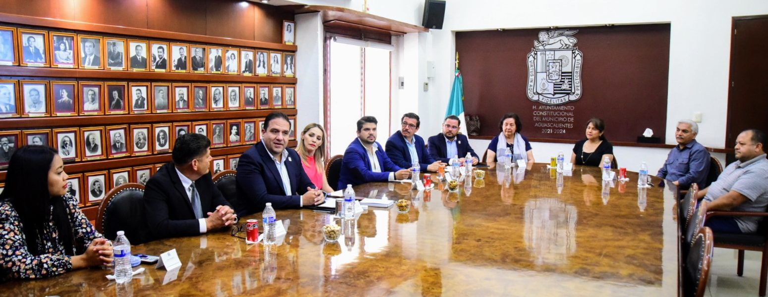 VISITAN EL MUNICIPIO DE AGUASCALIENTES AUTORIDADES Y COMITIVA DE CIUDADES HERMANAS DE COMMERCE, CA.