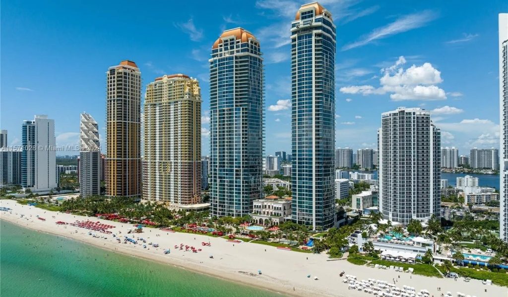 Ex director del Fondo Nacional de Desastres se estrena lujoso departamento en Miami por 100 millones de pesos