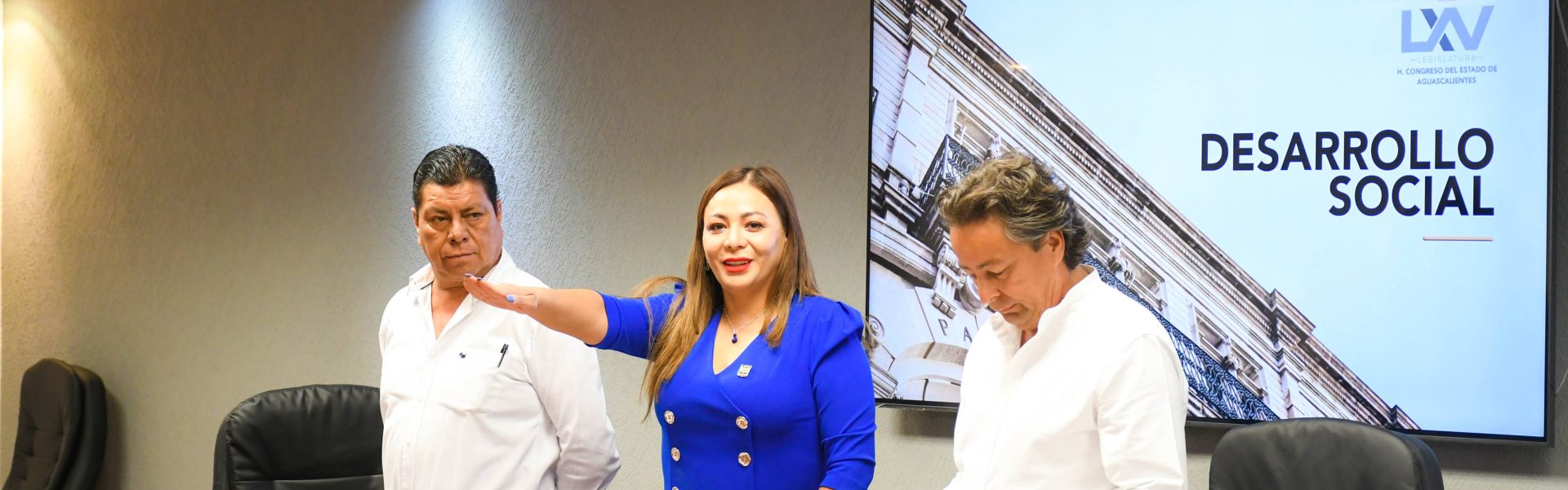 COMISIÓN LEGISLATIVA APRUEBA INFORME DE ACTIVIDADES