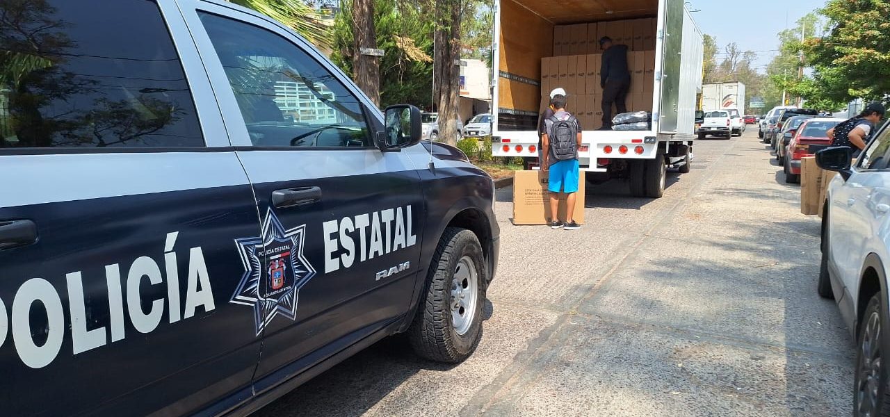 Escoltan oficiales unidades con boletas electorales