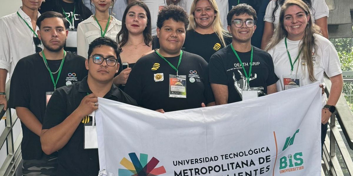 GANAN ESTUDIANTES DE LA UNIVERSIDAD METROPOLITANA CONCURSO INTERNACIONAL DE TECNOLOGÍA