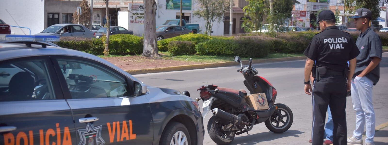LLAMA POLICÍA VIAL A CONDUCTORES DE MOTOCICLETA A RESPETAR LÍMITES DE VELOCIDAD
