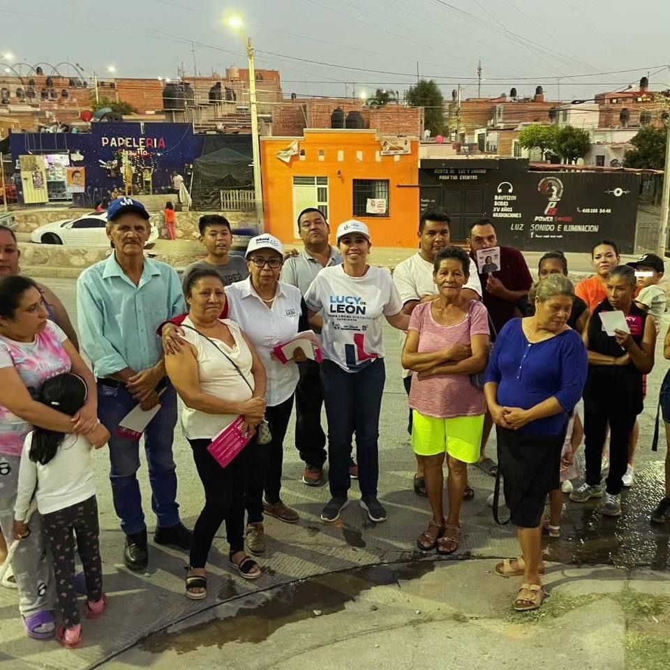 LUCY DE LEÓN VA POR MÁS PRESUPUESTO PARA MEJORAR INFRAESTRUCTURA DE CALLES Y AVENIDAS