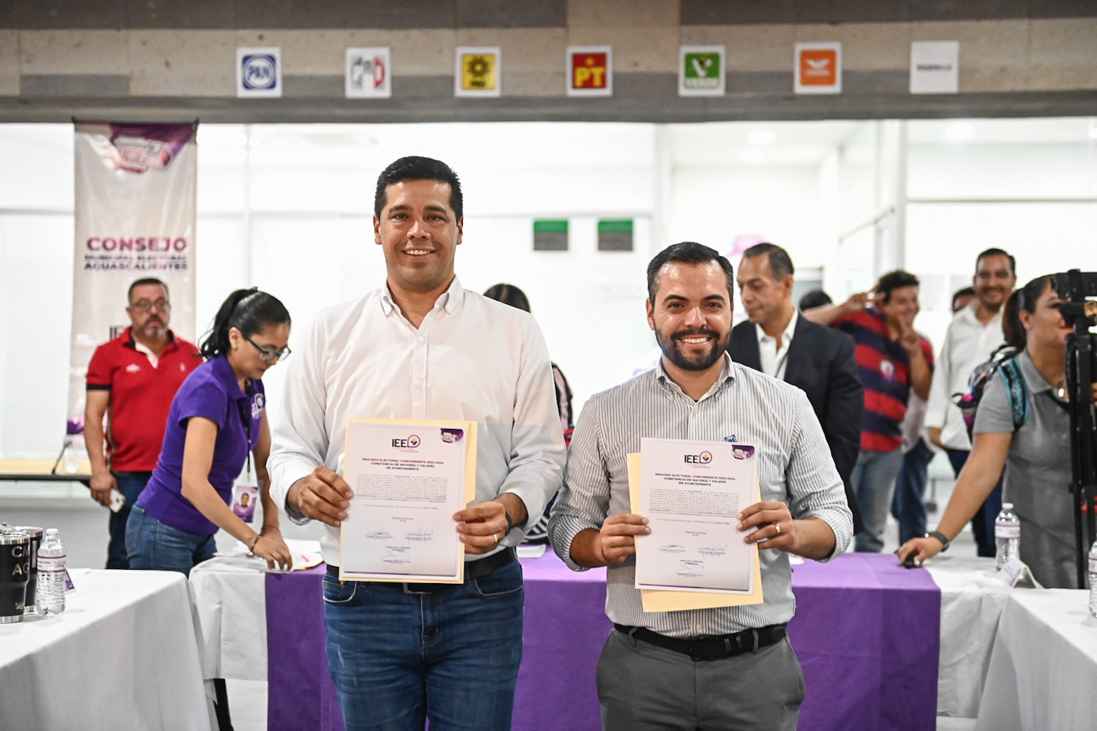 RECIBE LEO MONTAÑEZ CONSTANCIA DE MAYORÍA COMO PRESIDENTE MUNICIPAL DE AGUASCALIENTES