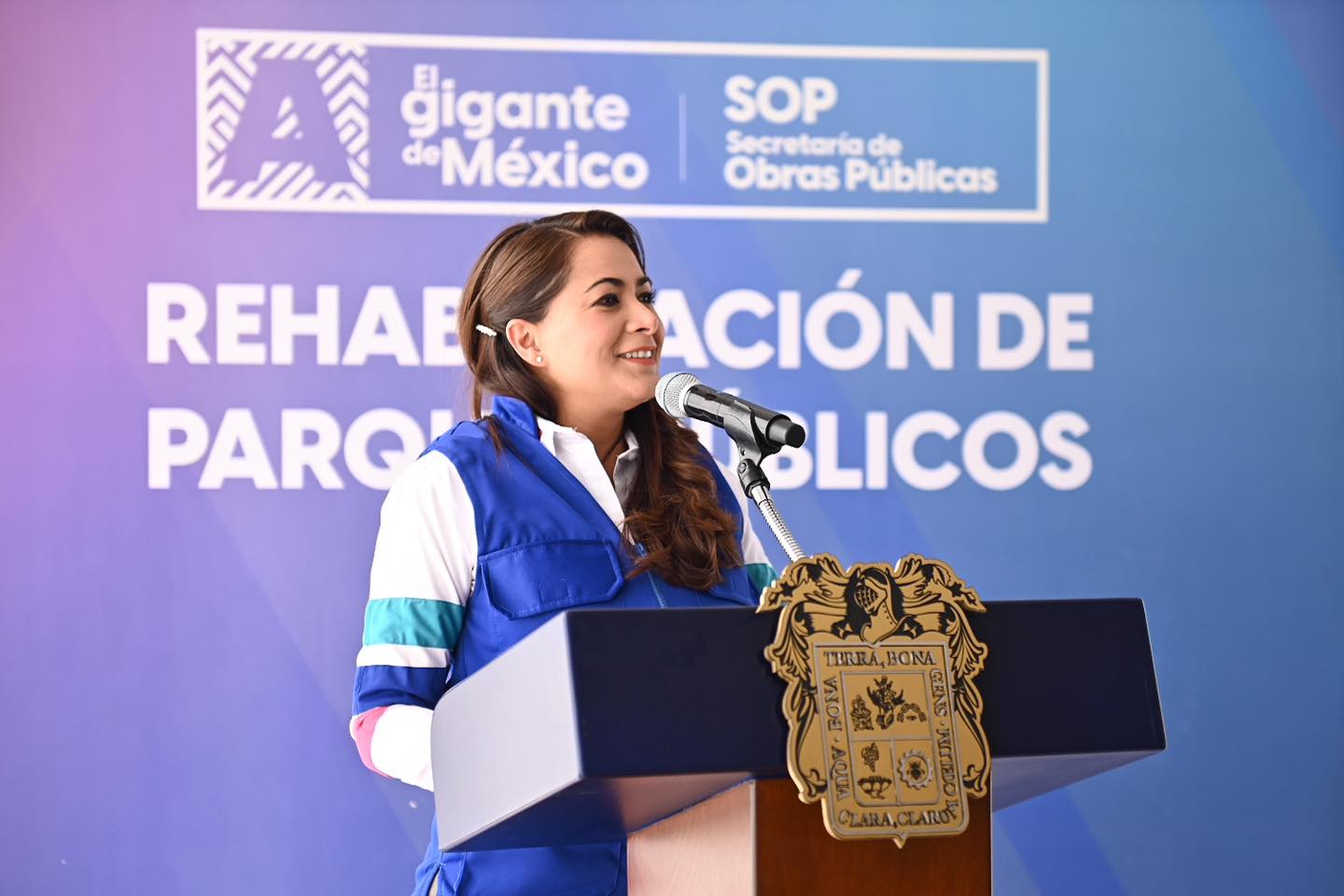 TERE JIMÉNEZ DA EL BANDERAZO DE ARRANQUE PARA LA REHABILITACIÓN DE 15 PARQUES; LA INVERSIÓN ES SUPERIOR A LOS 37 MILLONES DE PESOS