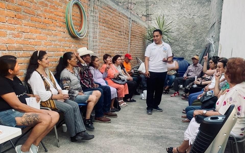 CONCLUYEN EXITOSAMENTE TALLERES DE BIENESTAR EMOCIONAL PARA ADULTOS MAYORES EN LA LÍNEA VERDE