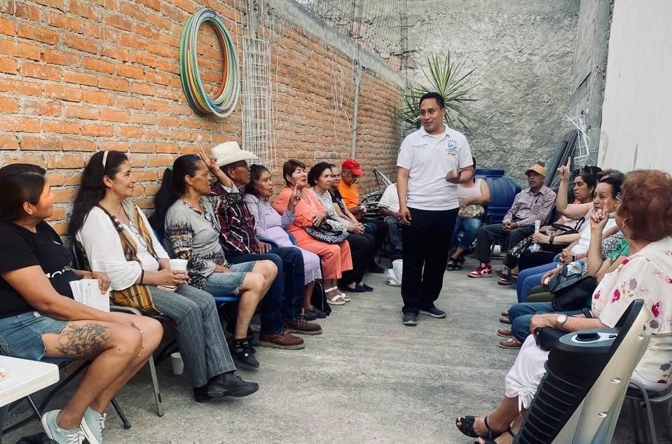 CONCLUYEN EXITOSAMENTE TALLERES DE BIENESTAR EMOCIONAL PARA ADULTOS MAYORES EN LA LÍNEA VERDE