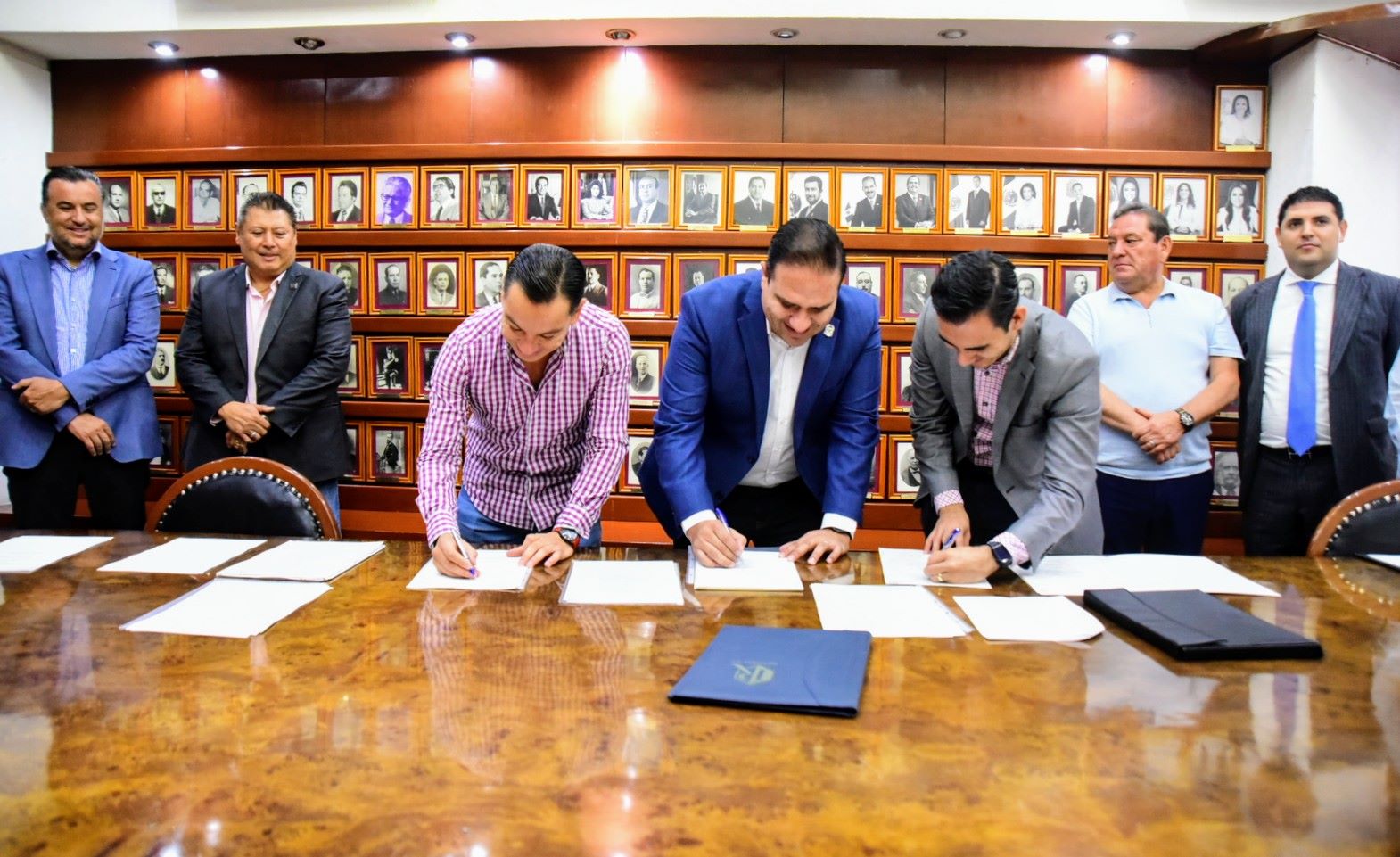 REALIZA MUNICIPIO LA VIGÉSIMA QUINTA FIRMA DE ESCRITURAS DE FORMALIZACIÓN DE BIENES INMUEBLES