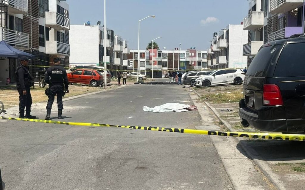 Adolescente vendia tacos en la calle cuando lo atacaron a balazos en Tlajomulco