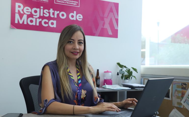 INVITA TERE JIMÉNEZ A EMPRENDEDORES A ACCEDER A LOS APOYOS PARA REGISTRAR SU MARCA A BAJO COSTO
