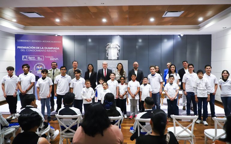 CON BECAS, TERE JIMÉNEZ Y FUNDACIÓN BBVA RECONOCEN A PRIMEROS LUGARES DE LA OLIMPIADA DEL CONOCIMIENTO INFANTIL