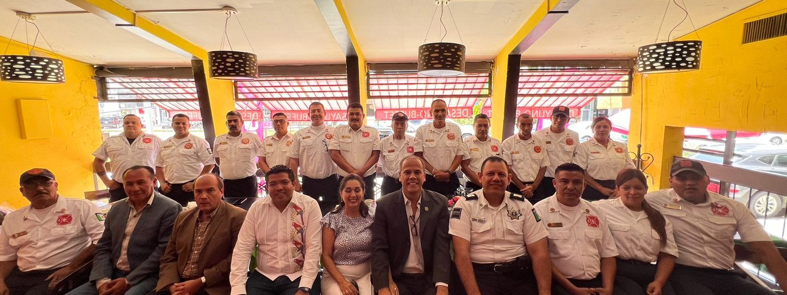 BOMBEROS DE JESÚS MARÍA RECIBIERON UNIFORMES