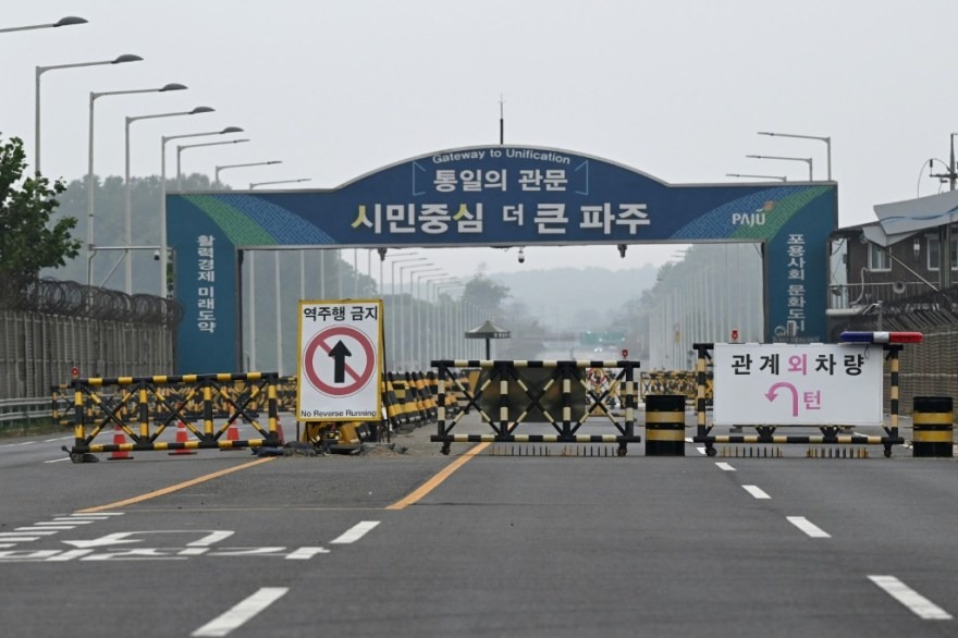 Corea del norte destruye tramos de carreteras que conectaban con Corea del Sur