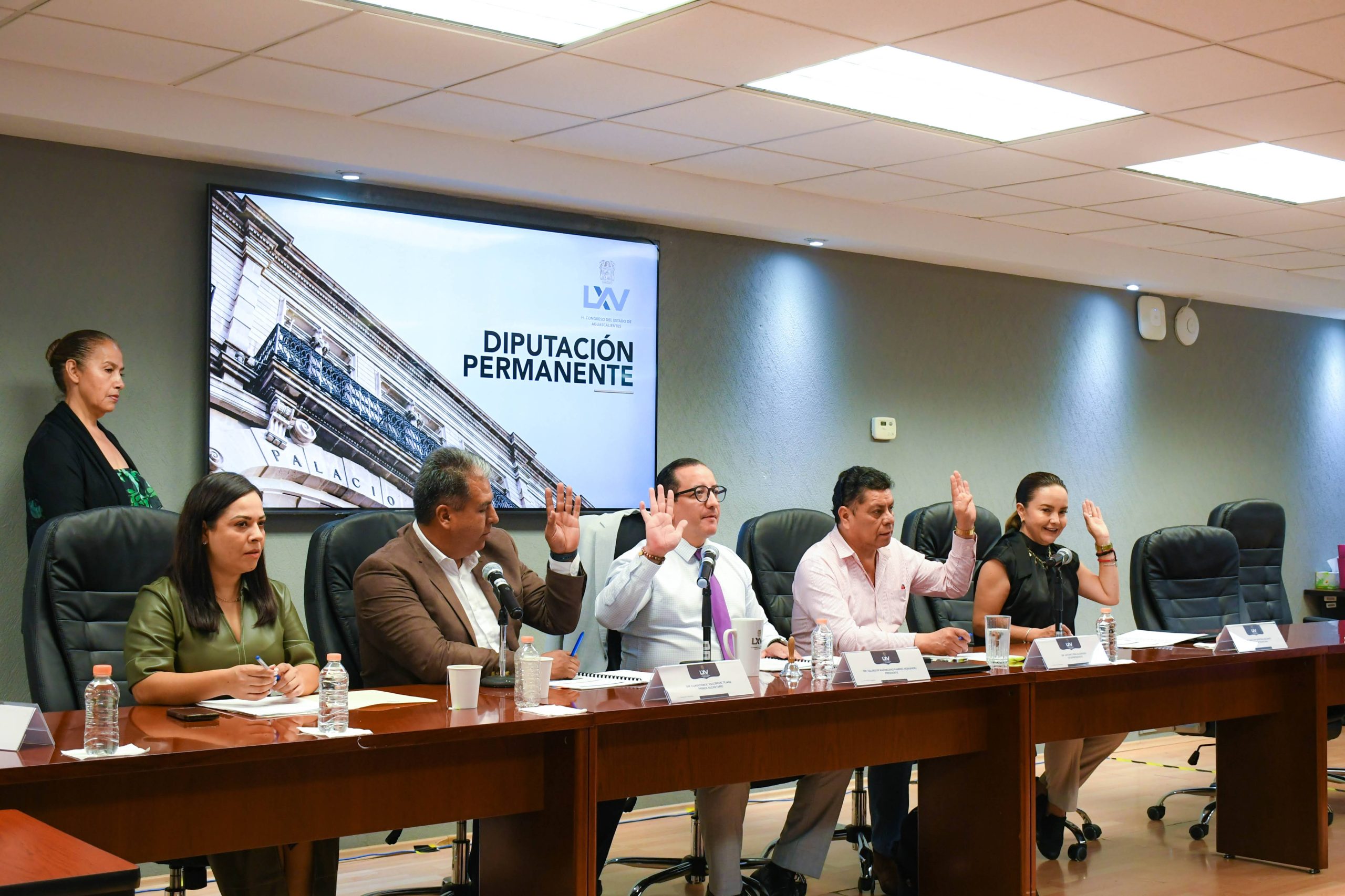 COMISIÓN PERMANENTE DEL CONGRESO DE AGUASCALIENTES AVALÓ ACUERDO LEGISLATIVO PARA SESIONAR EN CUALQUIER DÍA Y HORARIO