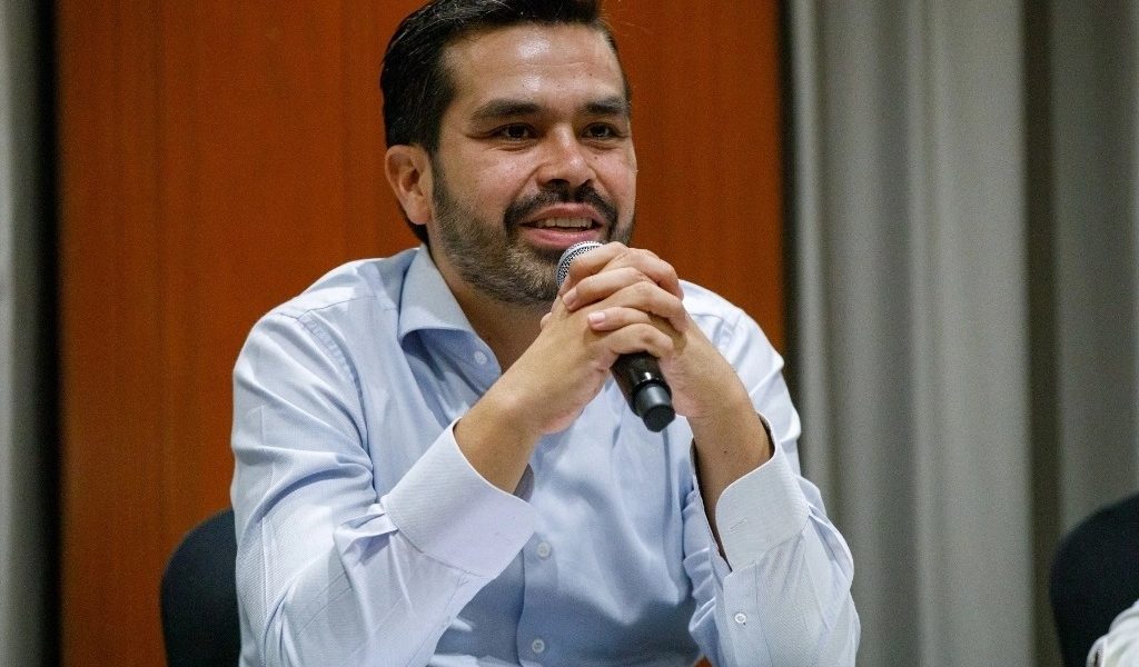 INE determina que Álvarez Máynez vulnero la veda electoral contra el PRI y la Fiscalia