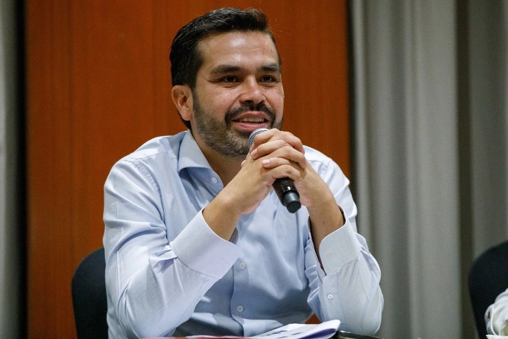 INE determina que Álvarez Máynez vulnero la veda electoral contra el PRI y la Fiscalia