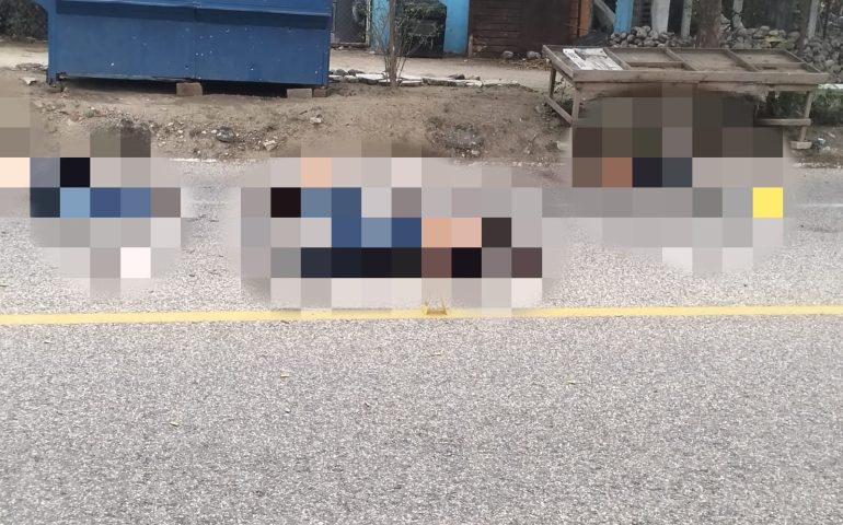 Homicidio múltiple en la carretera Acapulco-Zihuatanejo: Cinco víctimas fatales