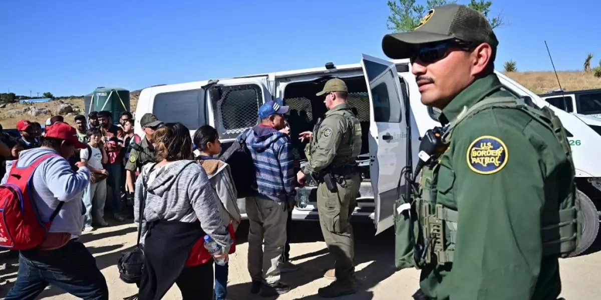 EEUU deporta el primer grupo de migrantes tras imposicion de nuevas medidas