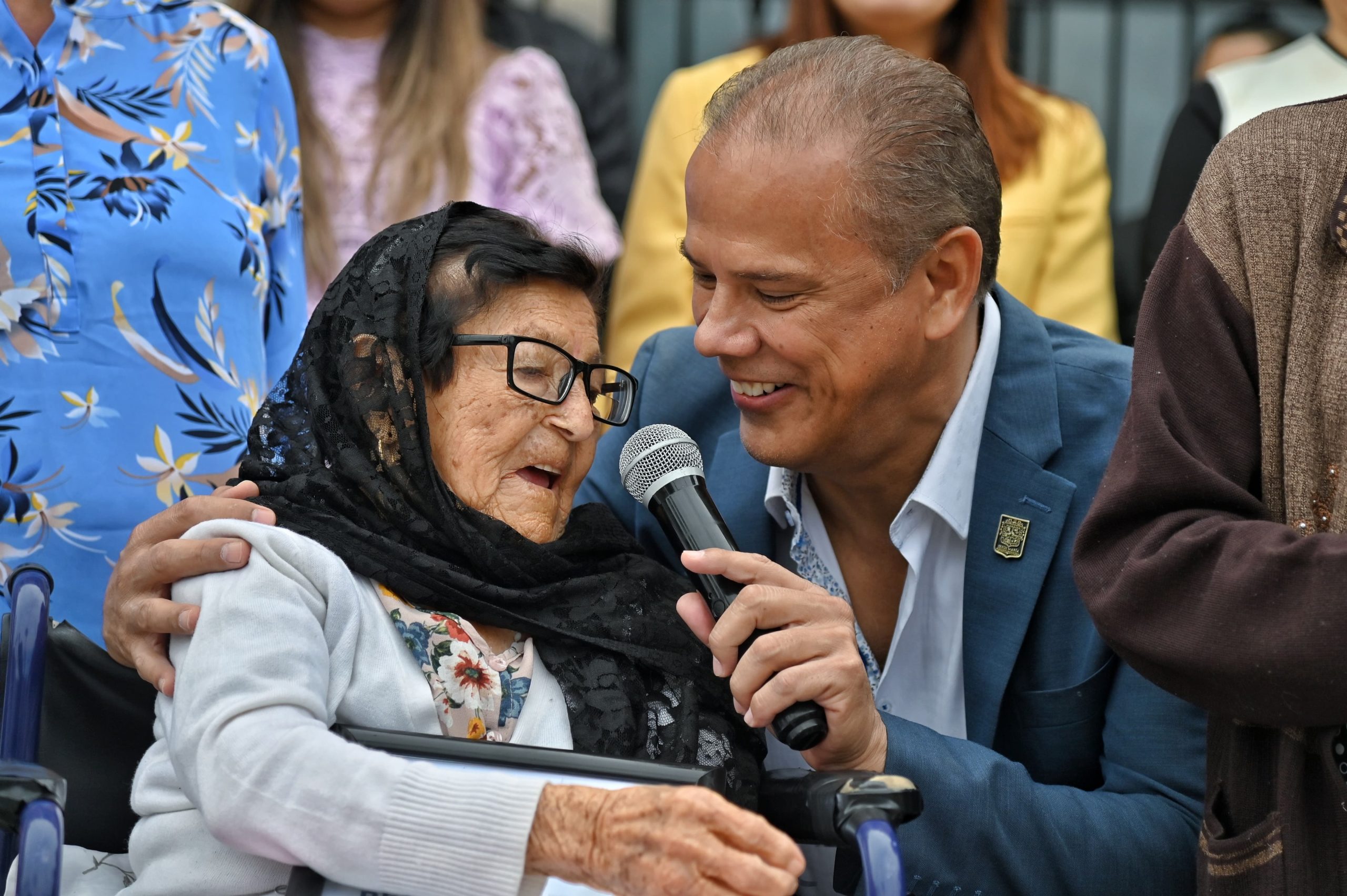 RECONOCEN AL MATRIMONIO Y A LA ABUELITA MÁS LONGEVA EN JESÚS MARÍA