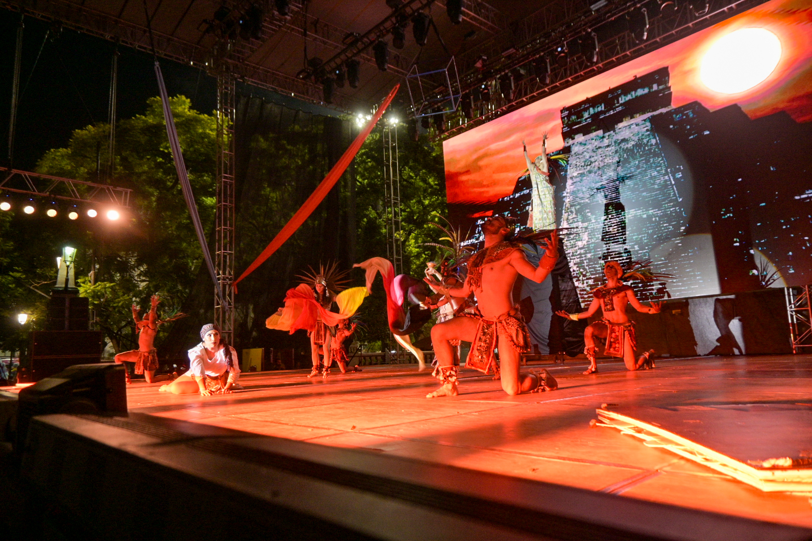 SE PRESENTA “CIRCO DRAGÓN” EN EL ESCENARIO PRINCIPAL DEL FESTIVAL CULTURAL DE LA CIUDAD DE AGUASCALIENTES