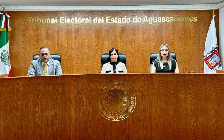 “TOMA DE PROTESTA DE LA MAESTRA IVONNE AZUCENA ZAVALA SOTO COMO MAGISTRADA EN FUNCIONES POR MINISTERIO DE LEY DEL TRIBUNAL ELECTORAL DEL ESTADO DE AGUASCALIENTES”