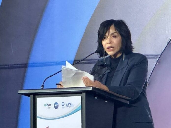 Denuncia Anabel Hernández abandono del gobierno a estados de oposicion