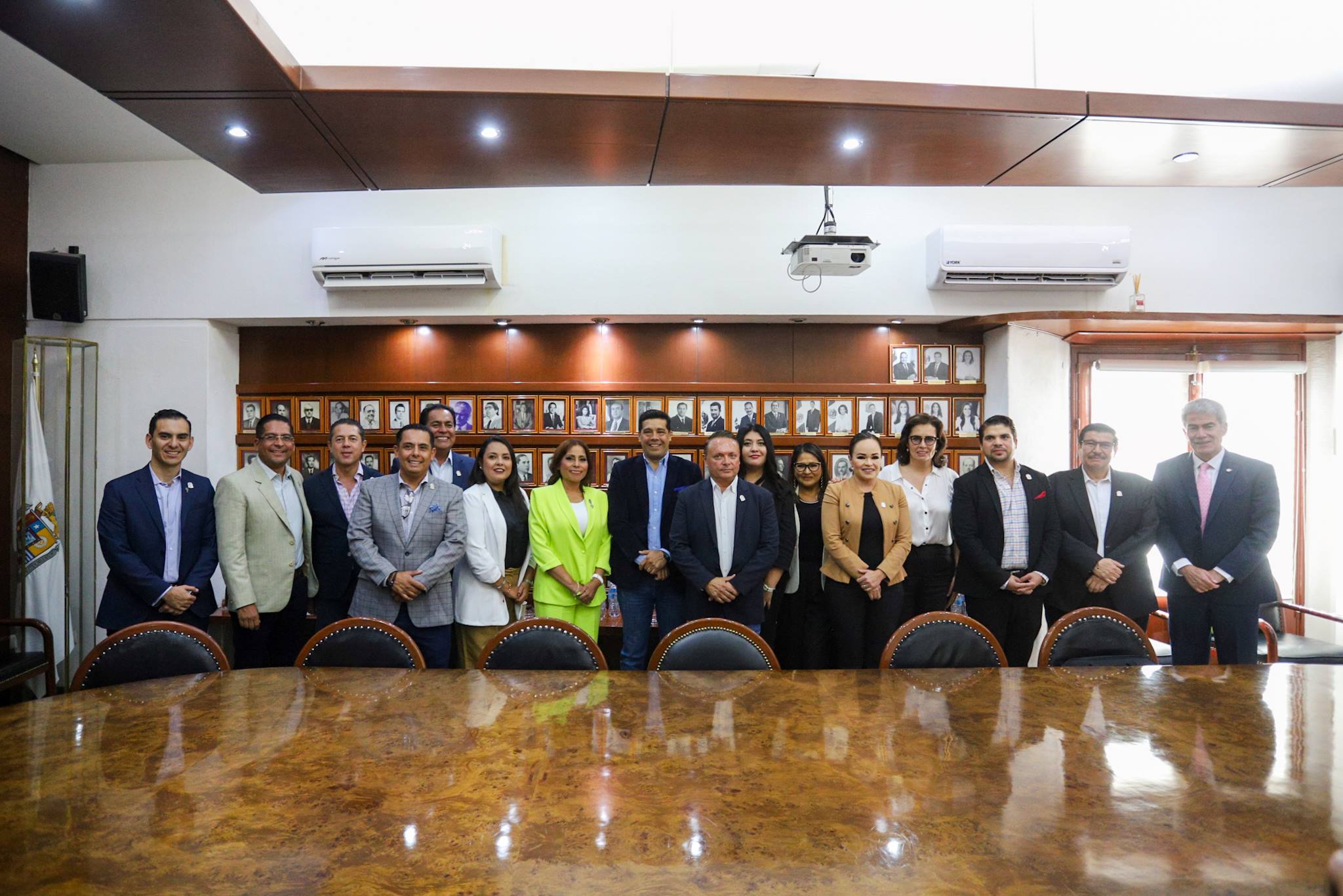 ESTRECHA LEO MONTAÑEZ LAZOS DE COLABORACIÓN CON GOBIERNO MUNICIPAL ELECTO DE ENSENADA