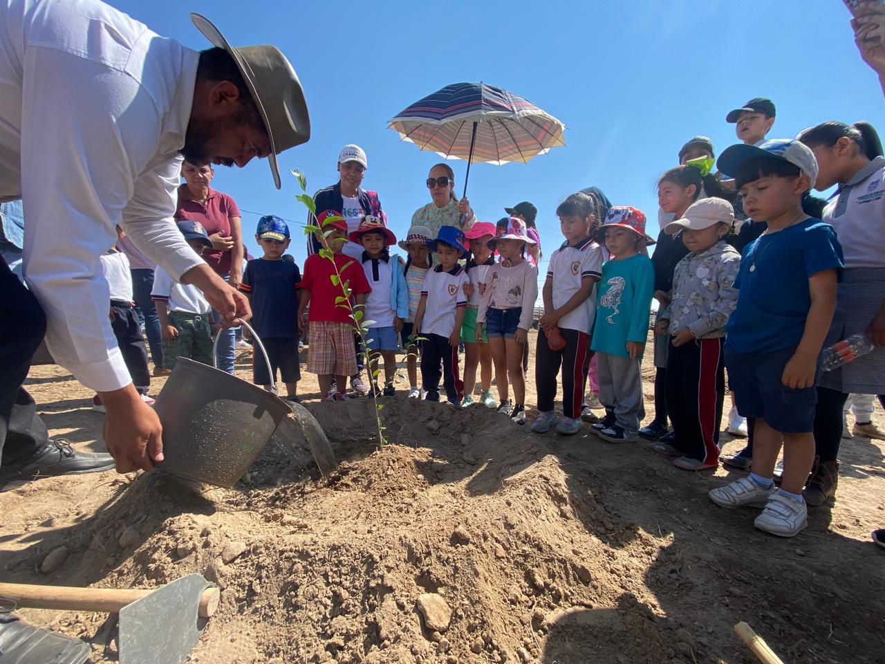 PARTICIPA EN LA PRIMERA REFORESTACIÓN MASIVA DEL AÑO ESTE SÁBADO EN EL PARQUE RODOLFO LANDEROS