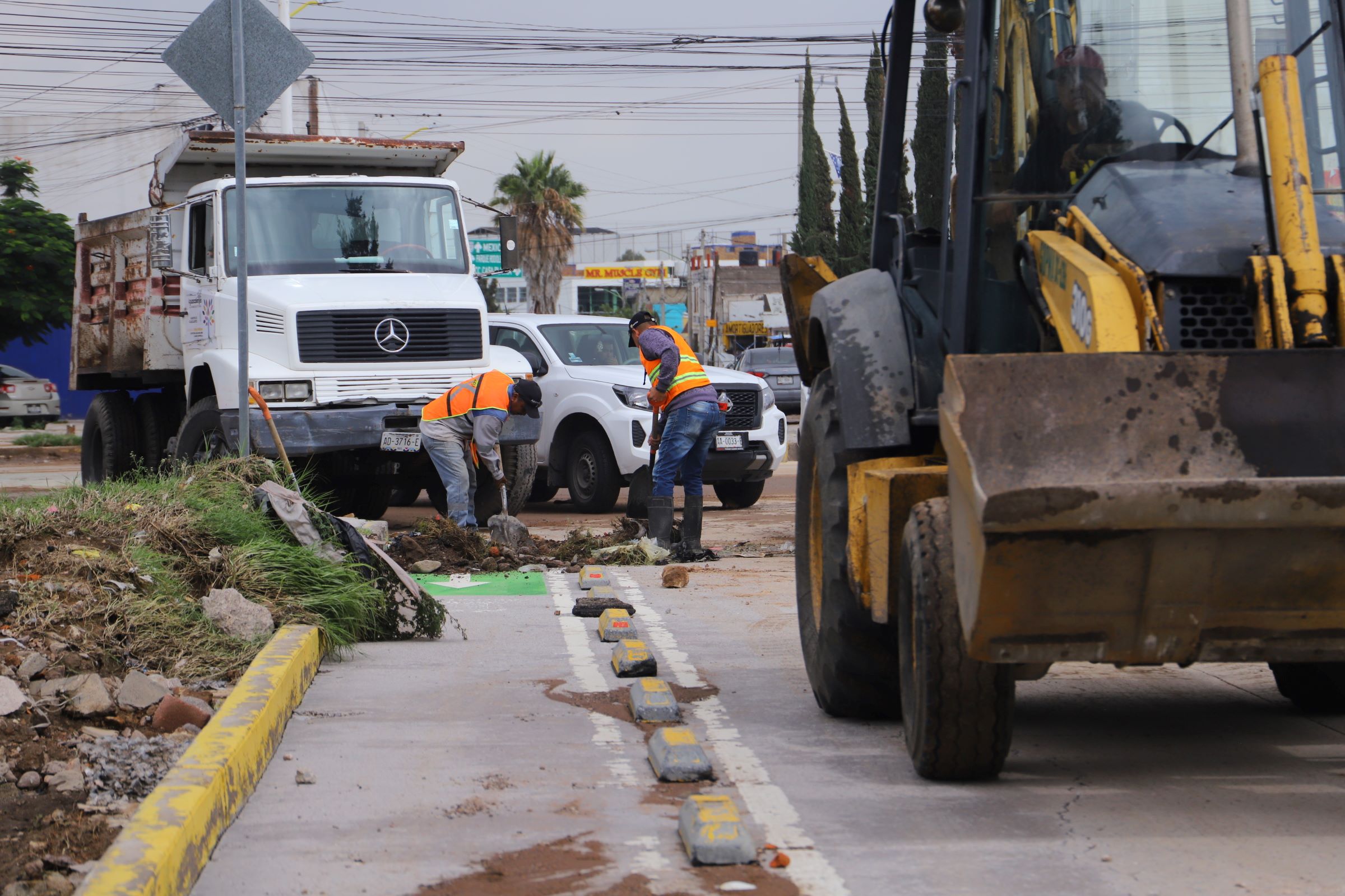 SIGUE LEO MONTAÑEZ SUPERVISANDO LOS LUGARES AFECTADOS POR LA INTENSA LLUVIA