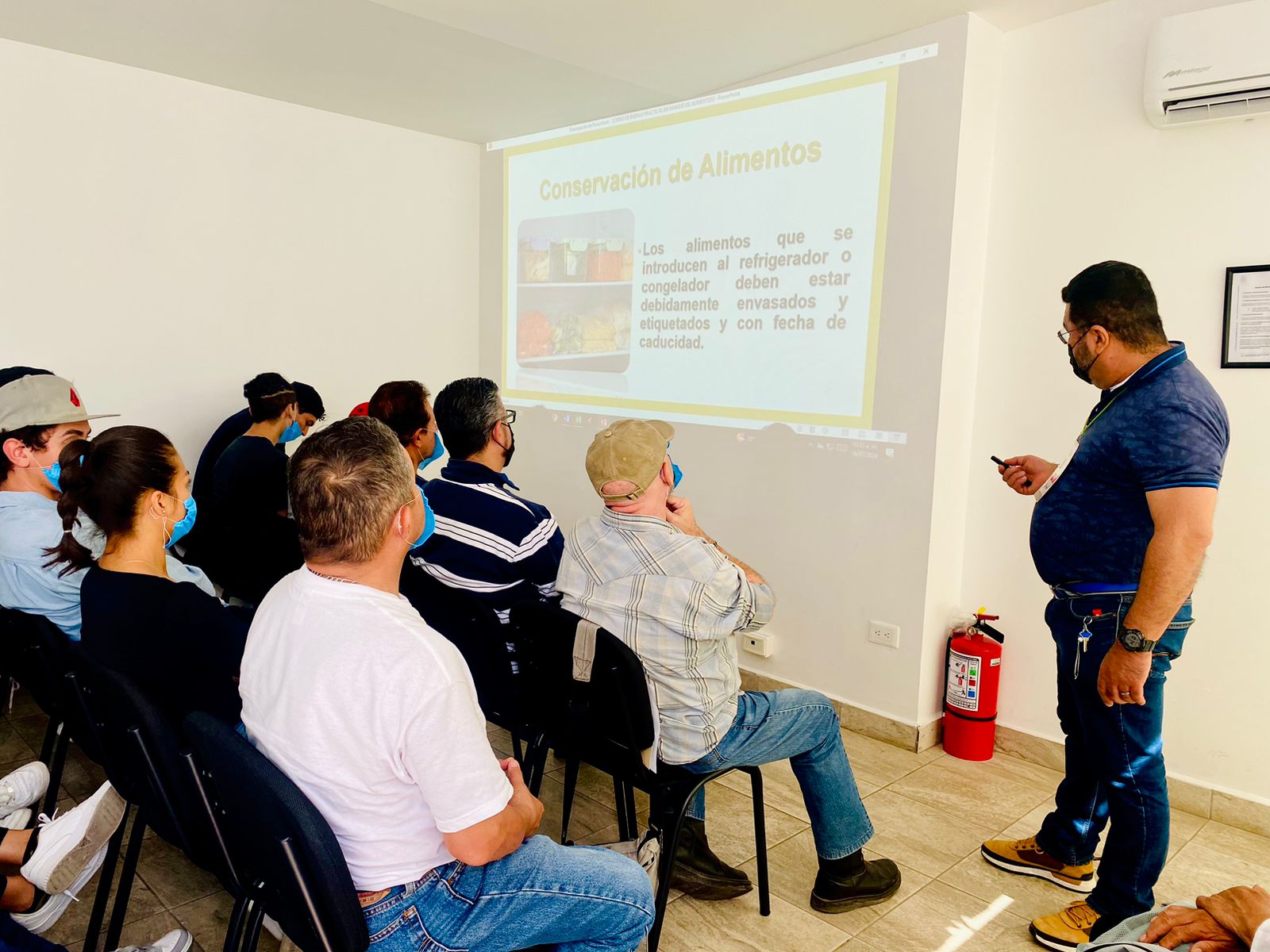 MUNICIPIO EXHORTA A COMERCIANTES A TOMAR EL CURSO DE MANEJO DE ALIMENTOS