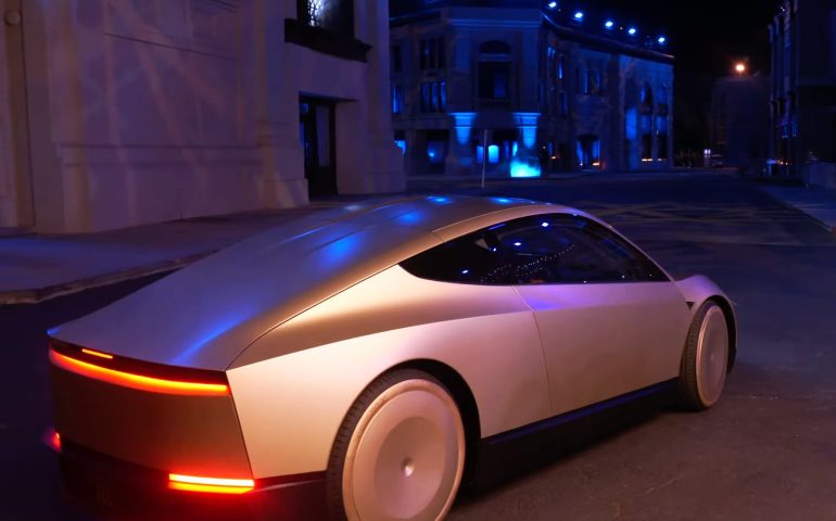 Tesla presenta el Cybercab: su nuevo vehículo autónomo sin pedales ni volante