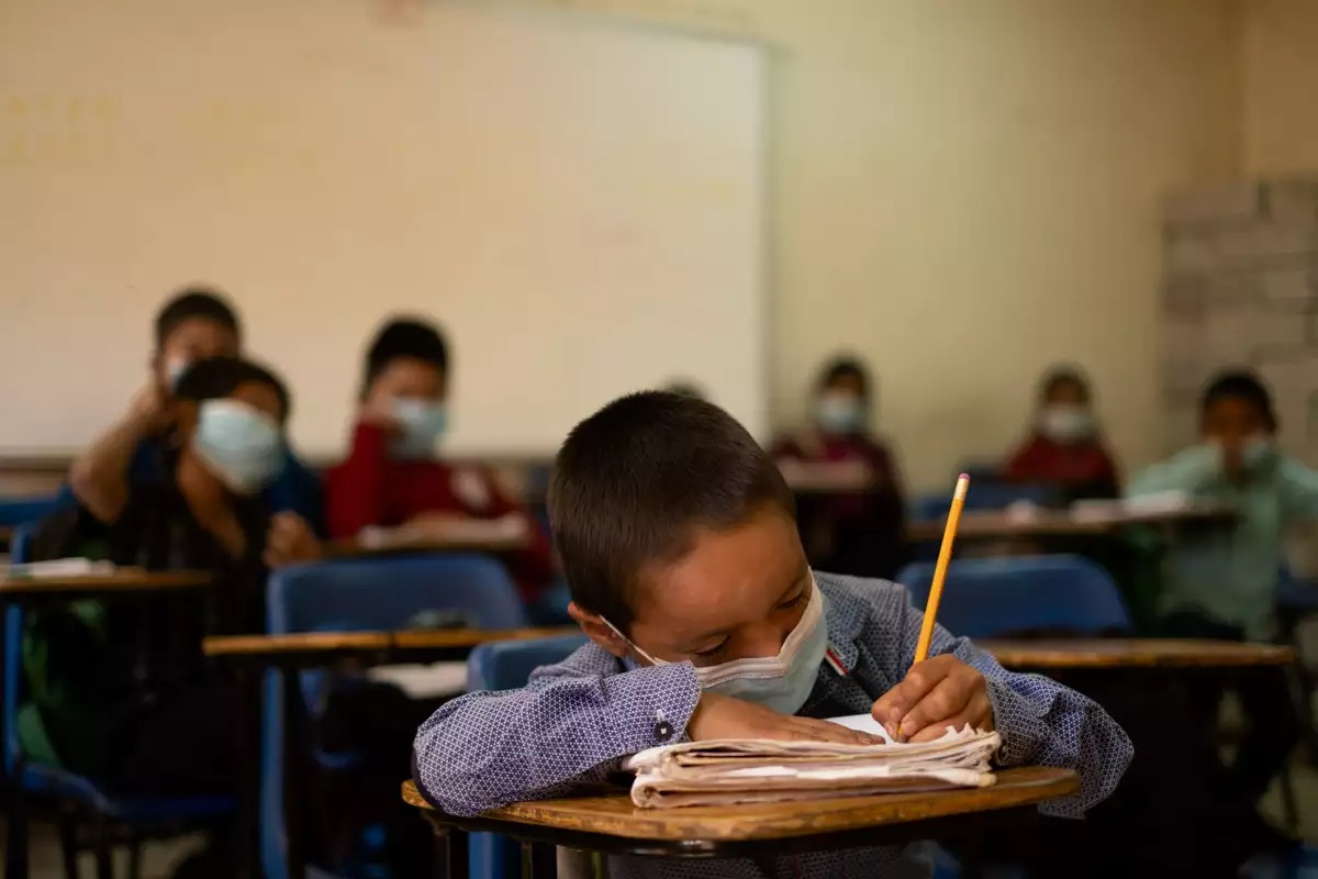 Prioridad a la deuda: recortes en salud, educación e inversión en el Presupuesto 2025