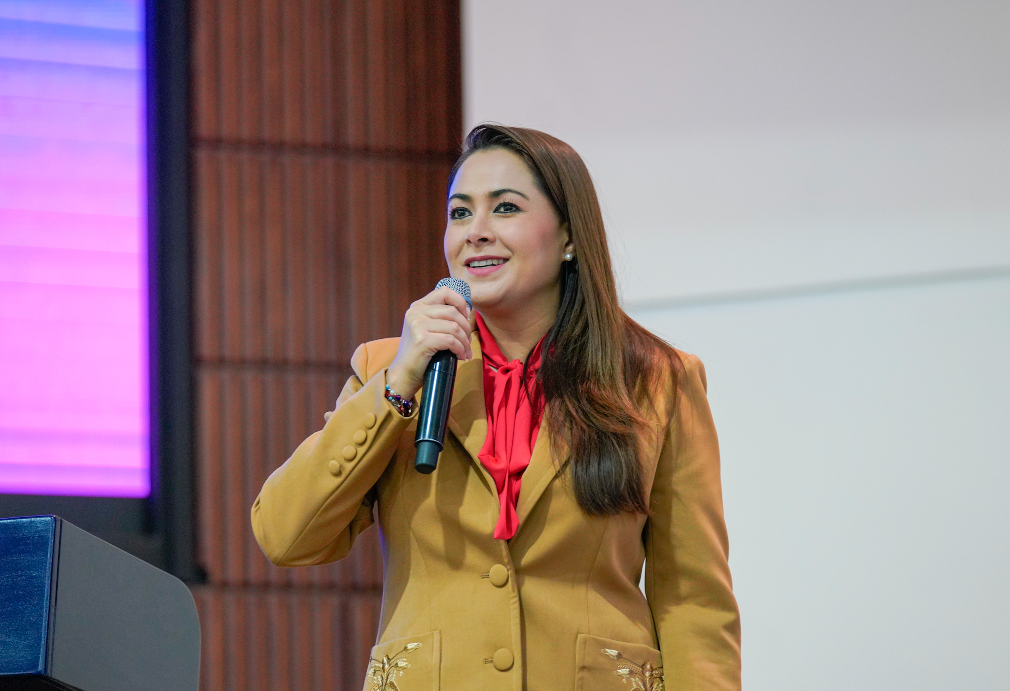 ENTREGA TERE JIMÉNEZ BECAS DE INGLÉS A ESTUDIANTES DEL INSTITUTO TECNOLÓGICO DE AGUASCALIENTES; LES PERMITIRÁN ACCEDER A MEJORES OPORTUNIDADES LABORALES
