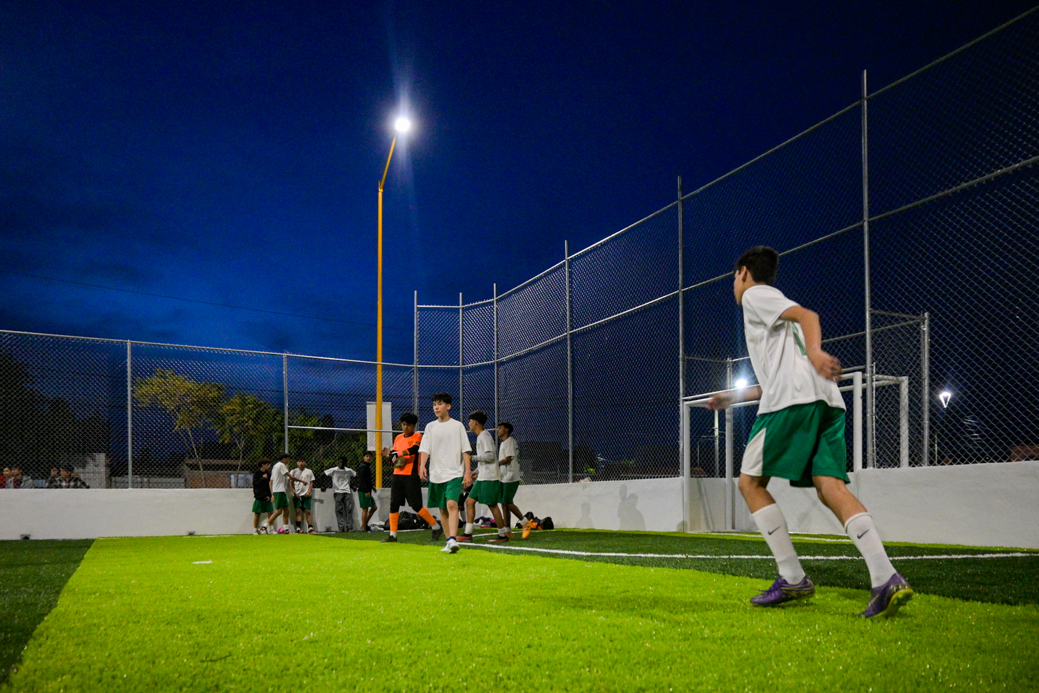 ENTREGA LEO MONTAÑEZ CANCHA EN VISTAS DEL SUR