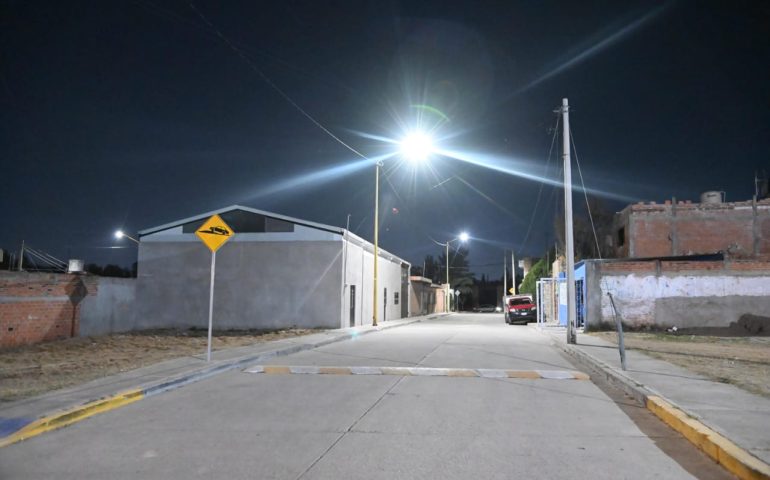 JESÚS MARÍA ESTRENA LUMINARIAS LED