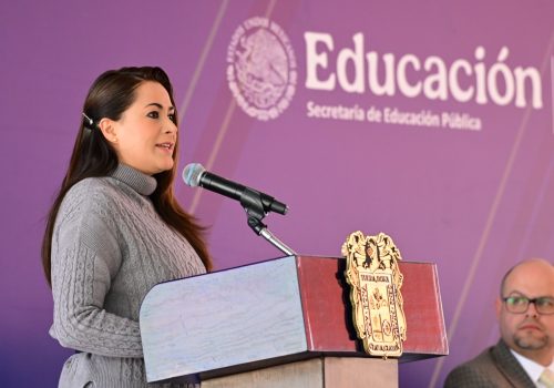 TERE JIMÉNEZ ENTREGA 621 NUEVAS PLAZAS A DOCENTES Y REFUERZA SU COMPROMISO CON LA EDUCACIÓN