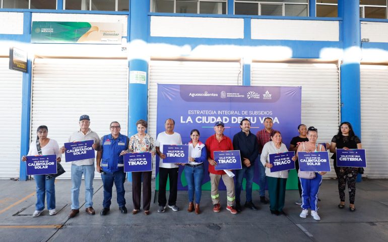 REFRENDA MUNICIPIO ALIANZA CON CONGREGACIÓN MARIANA TRINITARIA CON ENTREGA DE INSUMOS