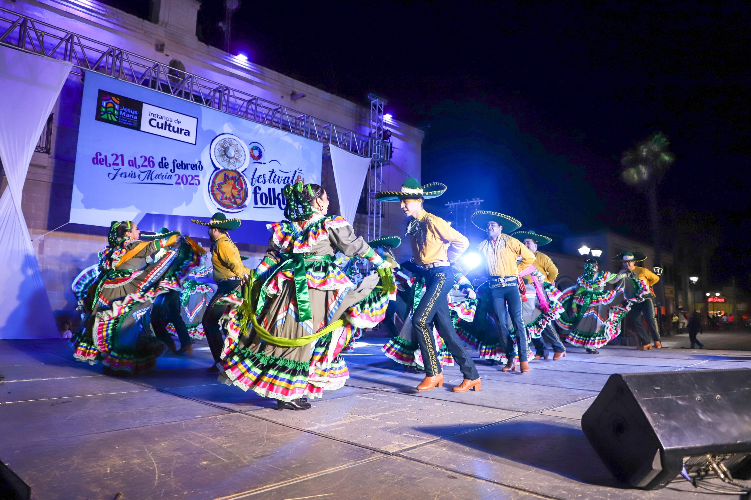 EL COLOR Y LA TRADICIÓN ENVUELVEN A JESÚS MARÍA EN EL FESTIVAL DEL FOLKLORE
