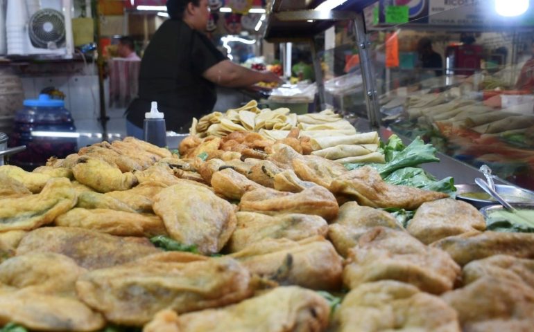 REALIZAN RECORRIDO DE SUPERVISIÓN SANITARIA EN EL MERCADO TERÁN