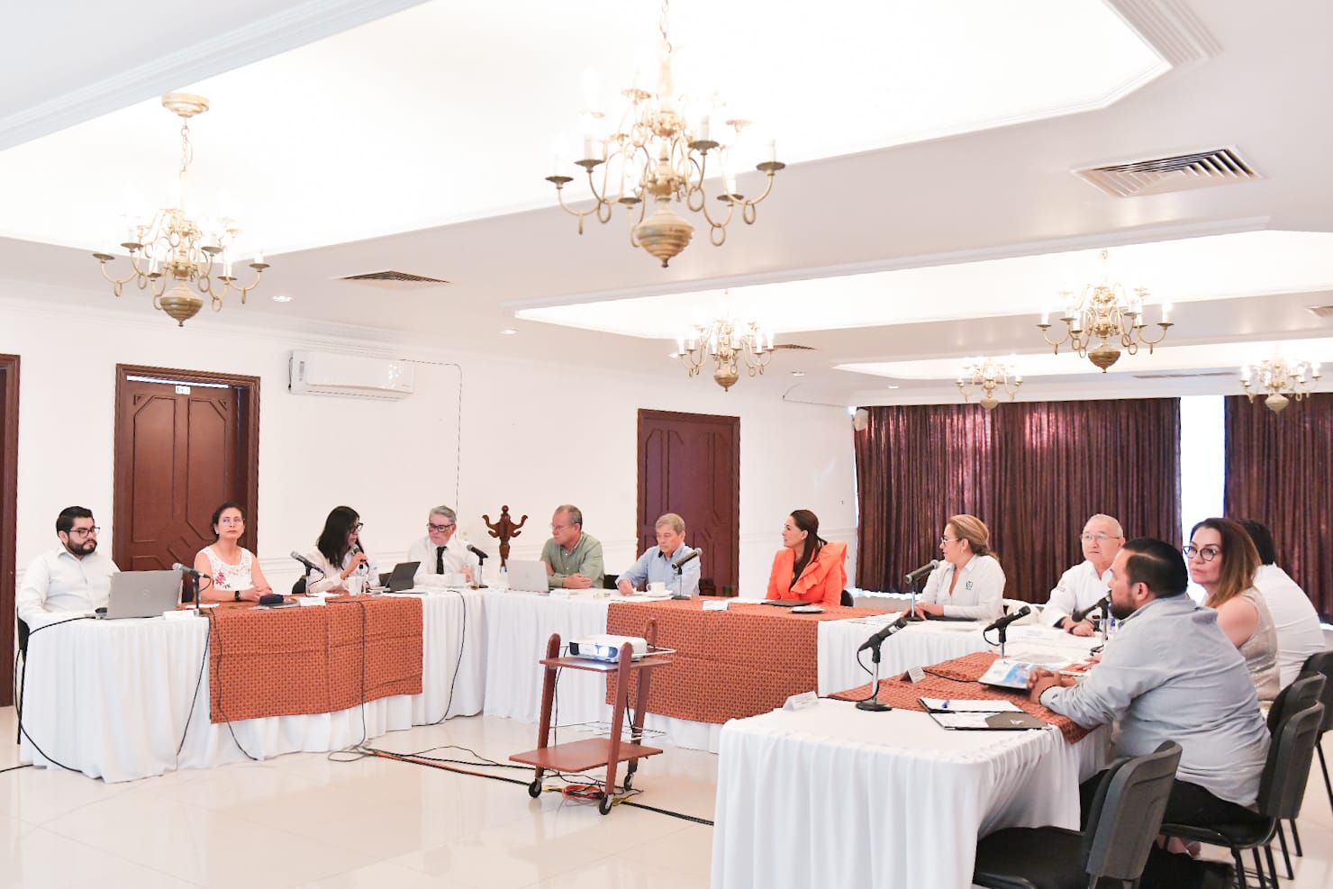 AVANZAN LOS PROYECTOS PARA CREAR DOS NUEVOS HOSPITALES DEL IMSS EN AGUASCALIENTES
