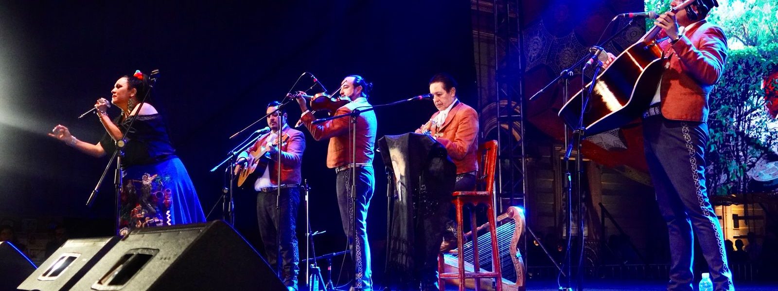 CELEBRA MUNICIPIO EL DÍA DE LA FERIA MÁS GRANDE DE MÉXICO CON MÚSICA TRADICIONAL