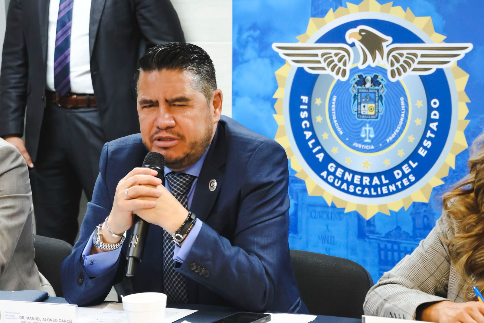 SE REUNE EL FISCAL GENERAL DEL ESTADO CON FAMILIAS DE PERSONAS DESAPARECIDAS